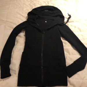 Lululemon jacket - Size 2. Priced to Sell!